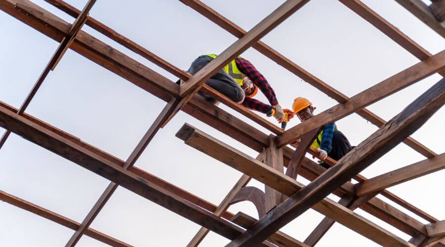 Professional gutter cleaning services in Guinda, CA